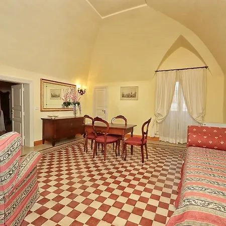 Castello Risolo Apartament